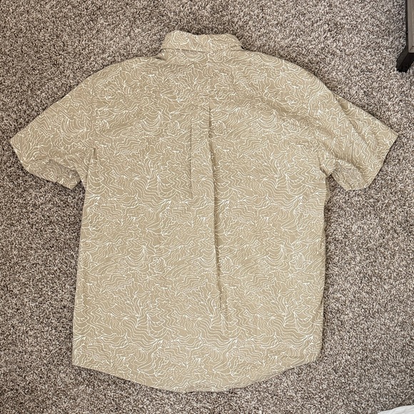 Eddie Bauer Beige Patterned Short Sleeve Button Down Shirt Mens Large - Picture 2 of 3